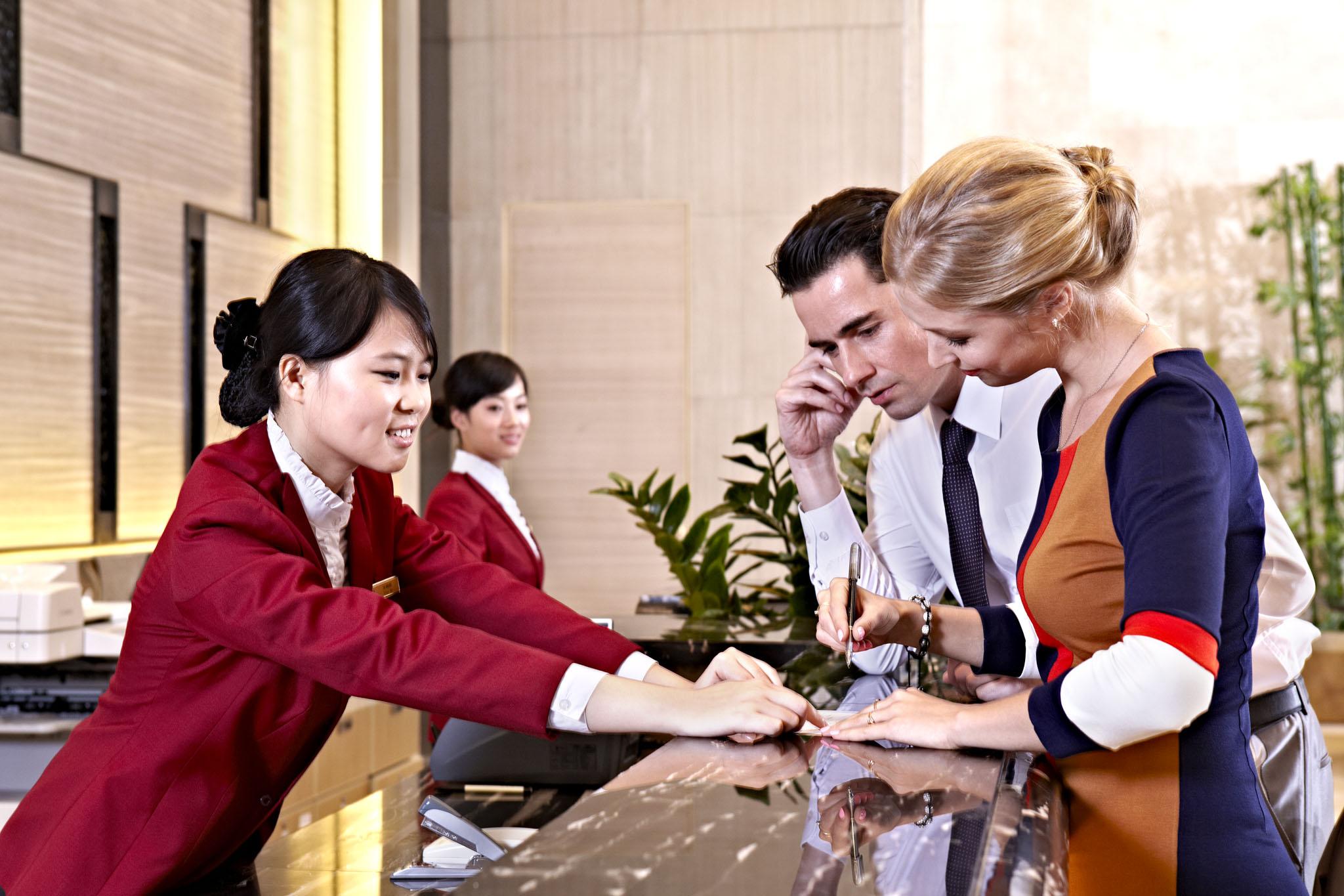 Pearl River International Hotel - Canmetro Line 11 Yijing Lu Station Гуанчжоу Экстерьер фото