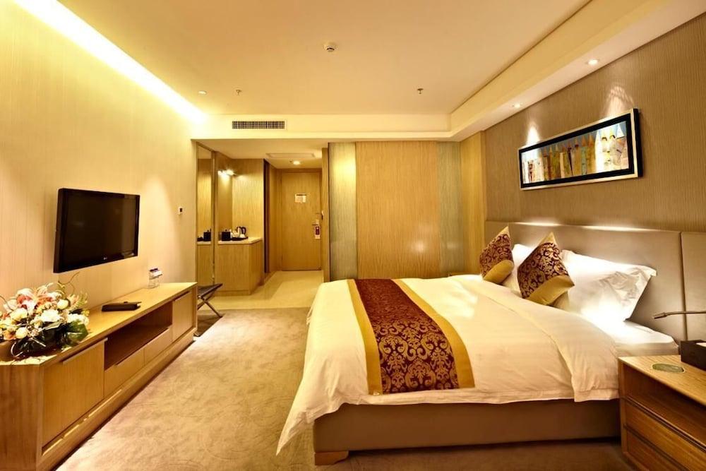 Pearl River International Hotel - Canmetro Line 11 Yijing Lu Station Гуанчжоу Экстерьер фото